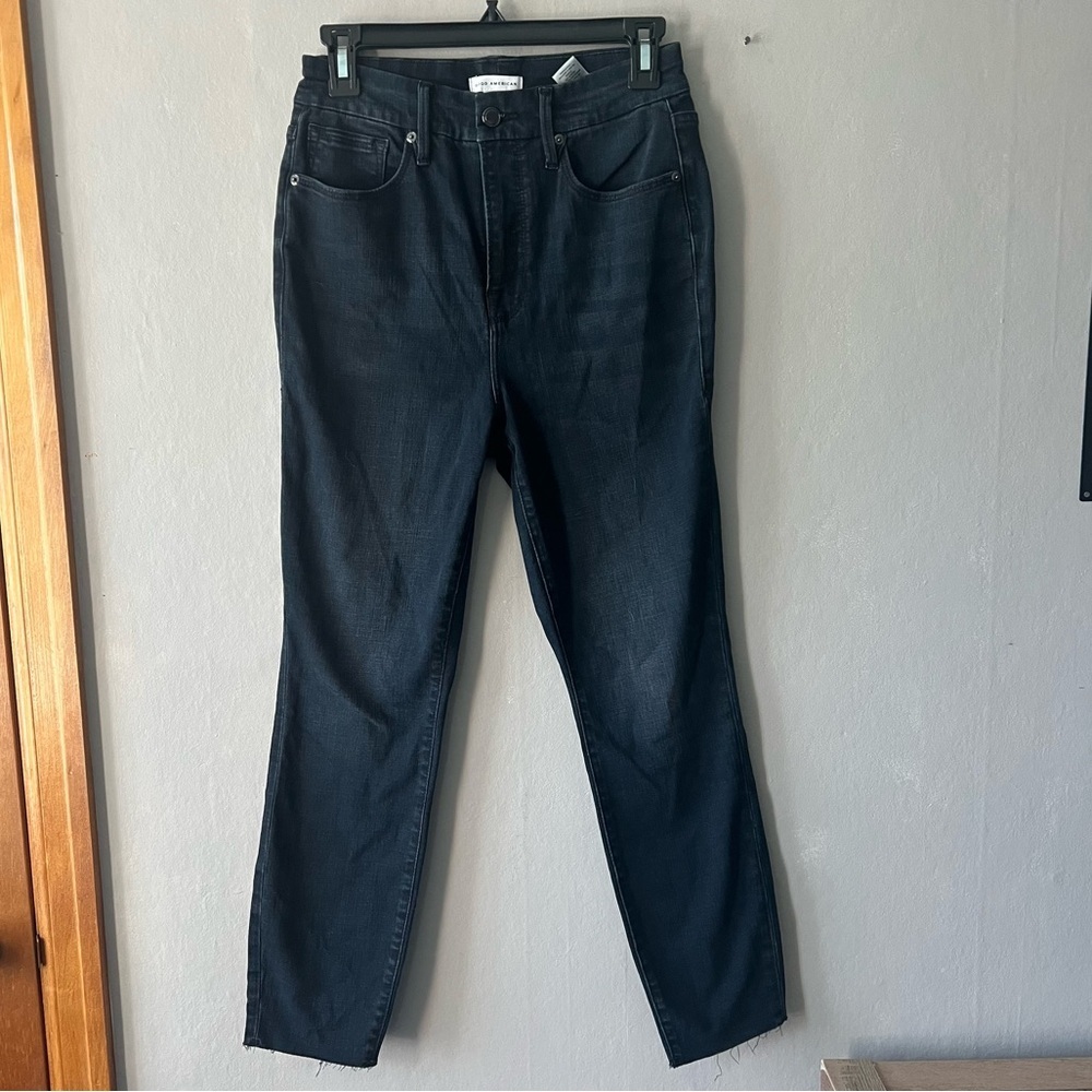 GOOD AMERICAN Good Waist Crop Raw Hem Blue Jeans Size 8/29 GWCREC075T BLUE631